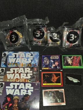 Star Wars Comic & Card Lot + Taco Bell Kids Meal Toys (4) – Dark Horse – Readers
